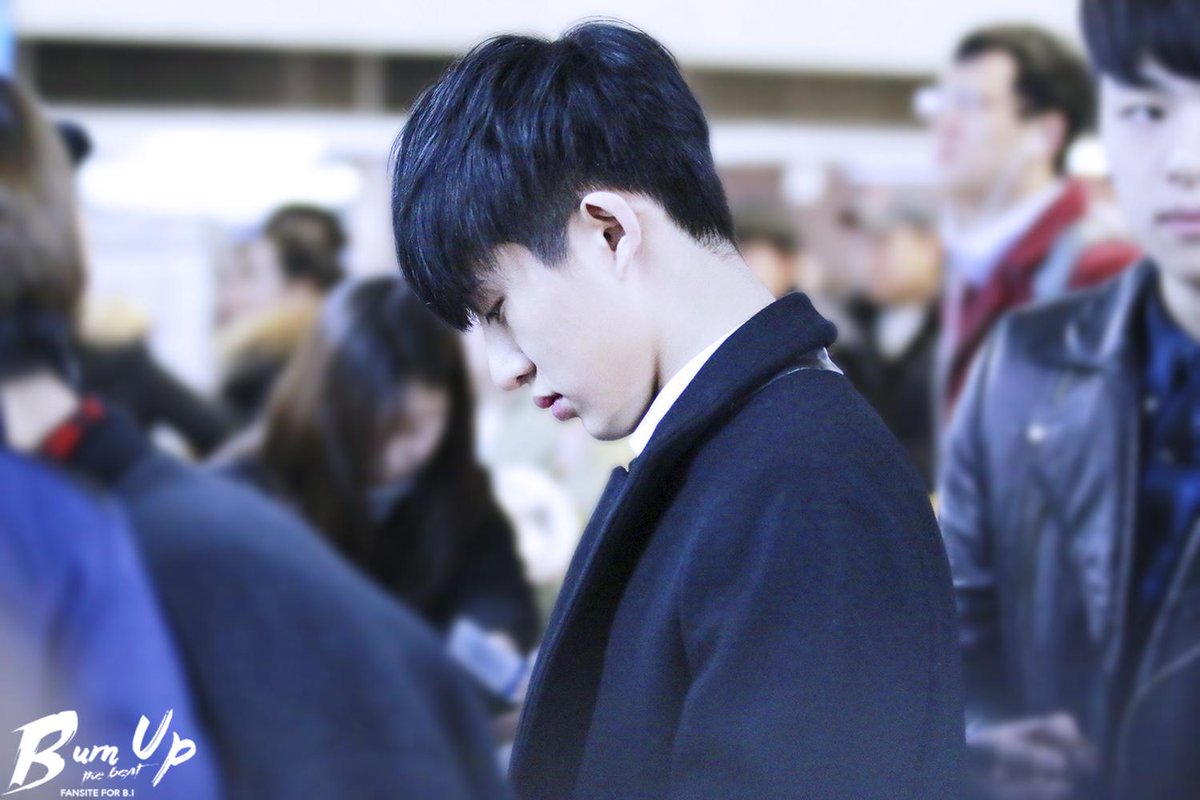 BURNUP1022's tweet photo. #iKON #BI #비아이 #kimhanbin #김한빈 141225 GMP airport. Wall paper... http://t.co/trK8FuoDq7