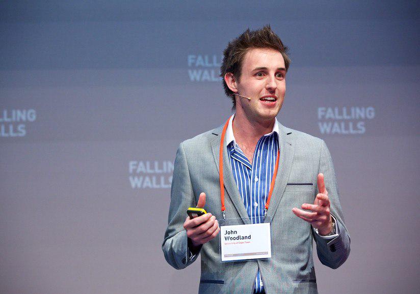 Denis maslowski. Джон бубник. Довольный студент. Адамов гибб. John is a student.