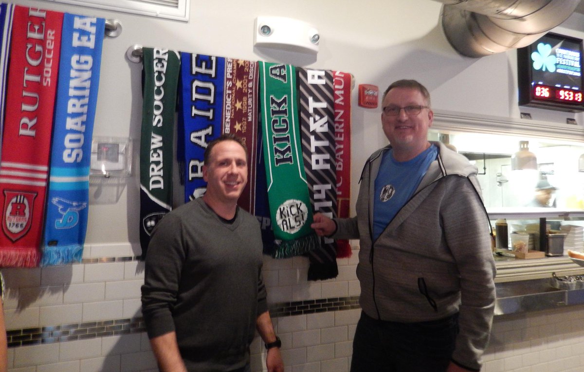 RedCardALS's tweet image. @SoccerArchitect presents KICK ALS! scarf to @DarbyRoadPub at today's #USWNT viewing party @SkyBlueFC @Cloud9_Skyblue