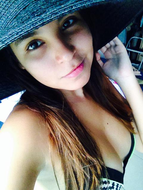 SalgadoMay's tweet photo. Algo perdida de Twitter .. 👅😘 http://t.co/Z1cyAFOP9o