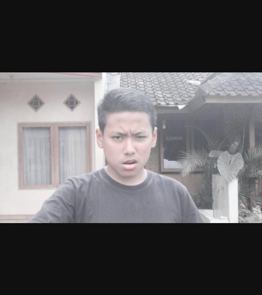 Liat apaan si mas zzzzzz--"