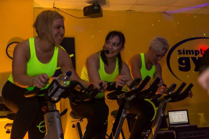 GreenFairyUK's tweet image. MT @simplygymcov: Mon morn classes #Coventry 10am Aerobics,11am Vibe Power, 12.30 Vibe Cycle (beginners) #SimplySweat