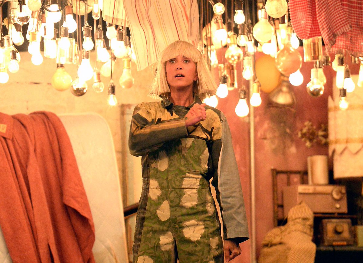 TIME's tweet photo. Relive Kristen Wiig dancing during Sia's performance of "Chandelier." Photo: @gettyimages http://t.co/0s9ZM8Cg91 http://t.co/kx1aizdXYI