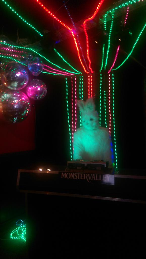 .<a href="/MonsterValley/">Monster Valley</a> take over yeow here we go!! #AucklandFringe