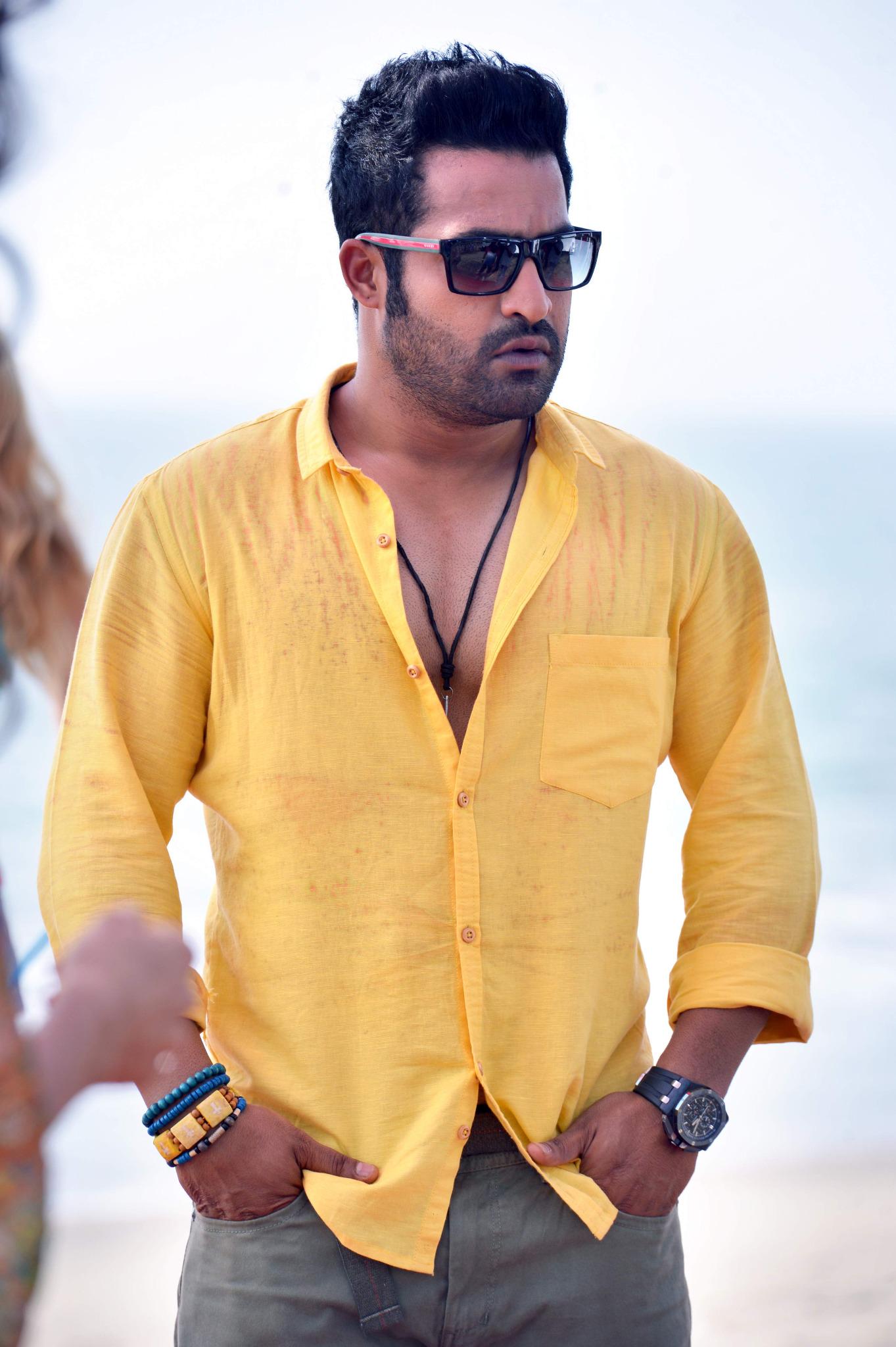 Who is the better actor among Jr. NTR and Vikram? - Keep similing - Quora