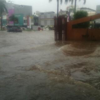 Lecha_sweet's tweet photo. Begini ni daerah ibukota,,, daerahmu bgmna??? http://t.co/1iN4co4Mn7
