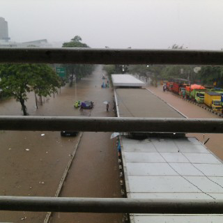 Embedded image permalink