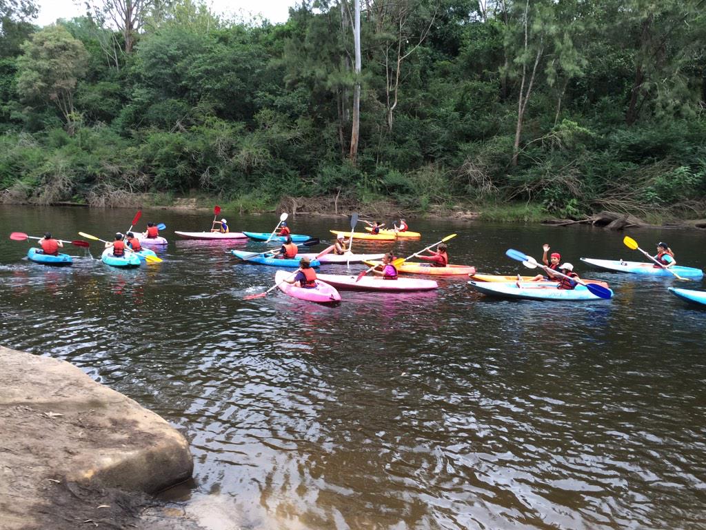 SJSyr6's tweet photo. Who knew there was so much #teamwork involved with kayaking! #friends #persistence #joeyscamp @SJSyr5 http://t.co/eKktqUQnS0