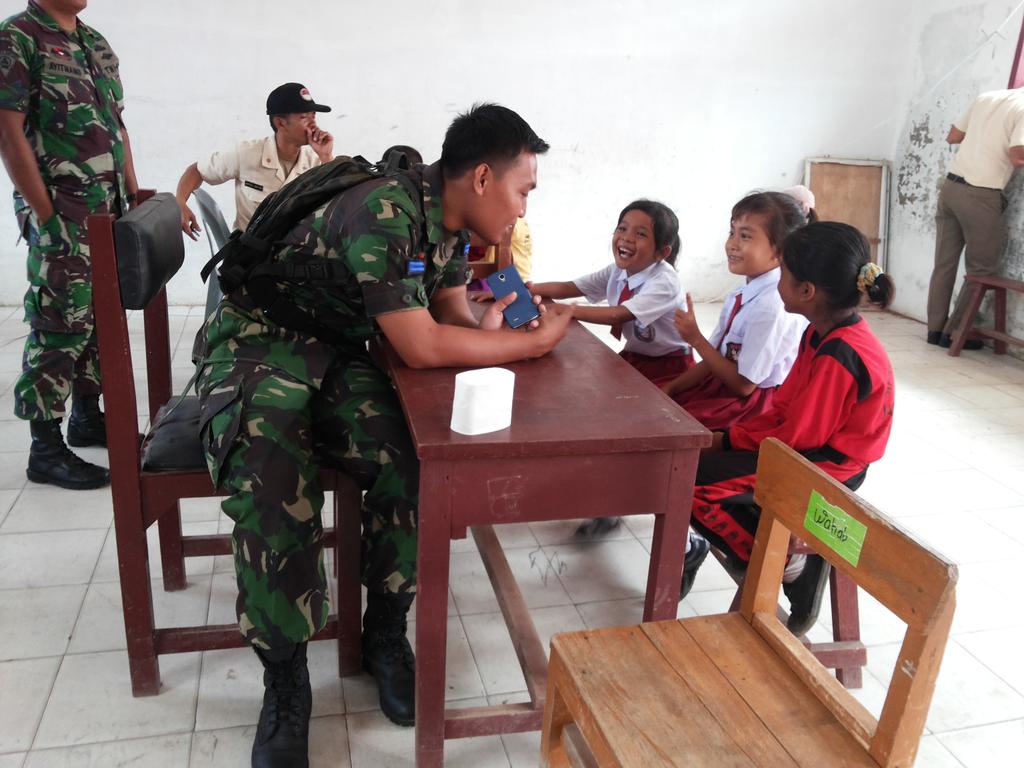Selamat siang kakak...
Kemaren kakak SKF beserta TNI AL bersinergi baksos didesa hating halus kab.langkat