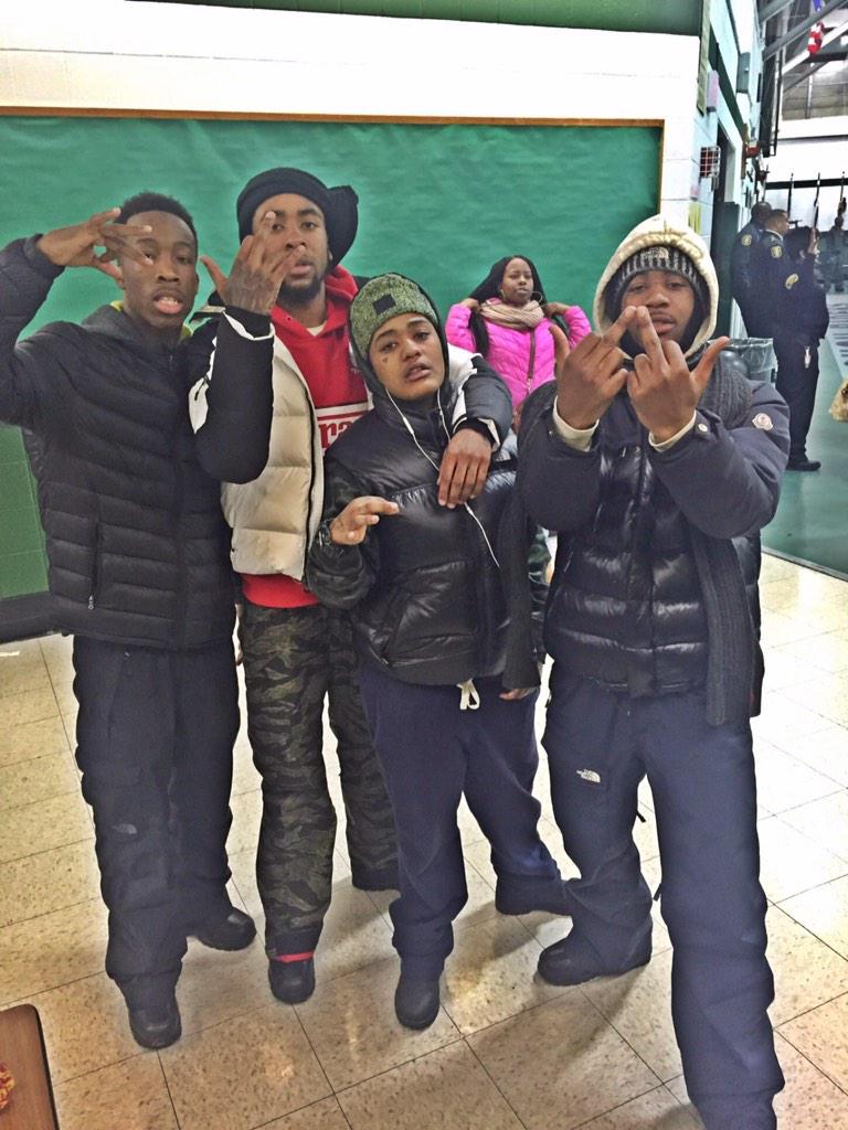 Yrn_Gotti's tweet photo. #NLMB👿 #I6G🍇 http://t.co/ucVos6jEYx