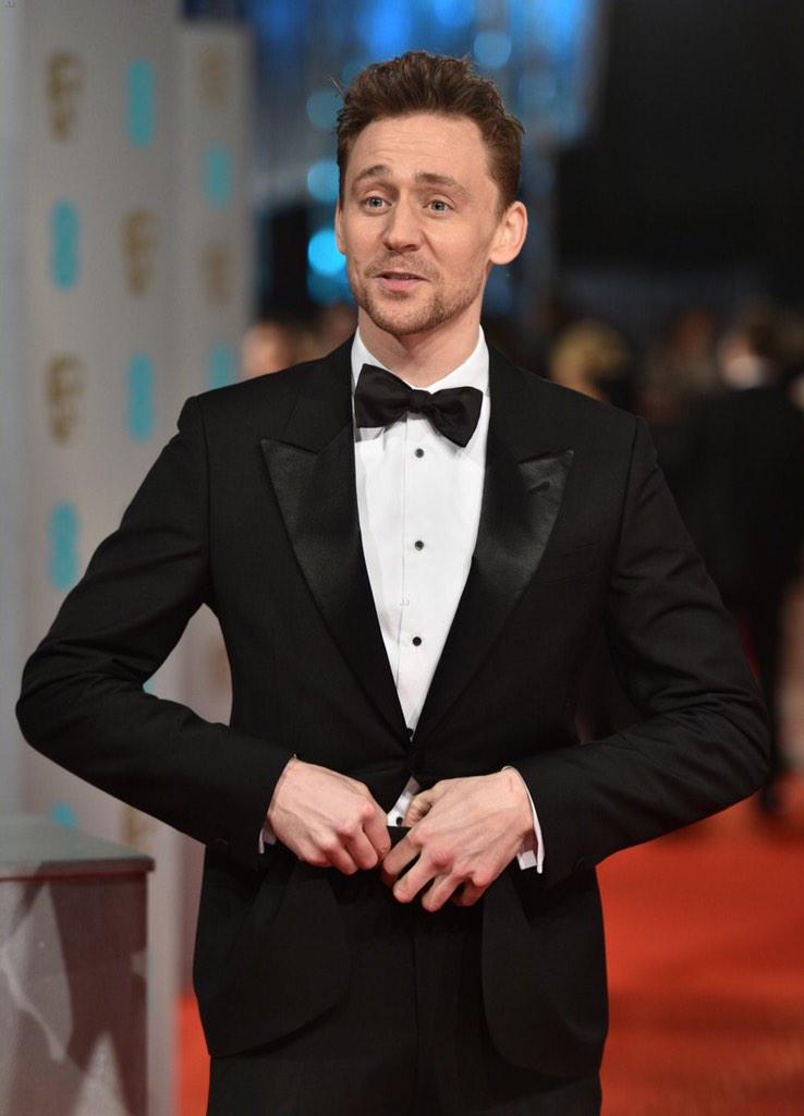 HAPPY BIRTHDAY TOM HIDDLESTON YOU WONDERFUL MAN WITH A WONDERFUL VOICE AND PERSONALITY 