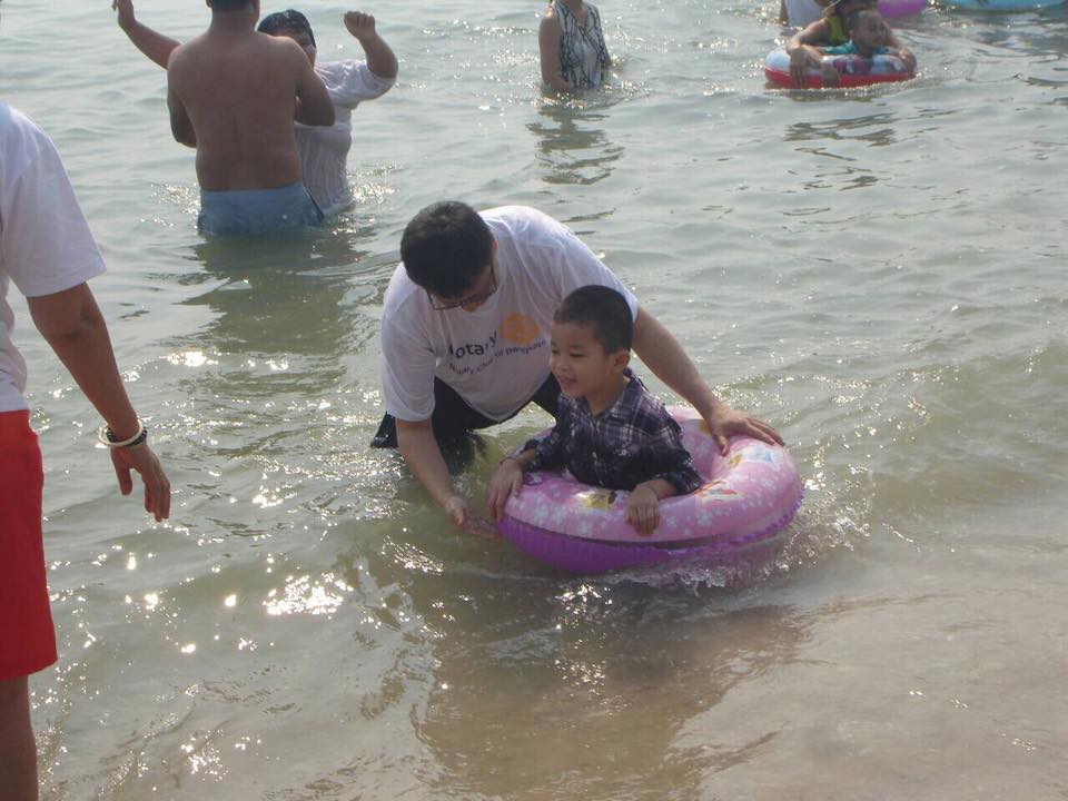 fwc1954's tweet image. #rotaryBangkapi @RotaryBangkapi พาเด็กๆไปทัศนศึกษา ณ #หาดชะอำ @TheRegentChaAmBeach #ChaAm