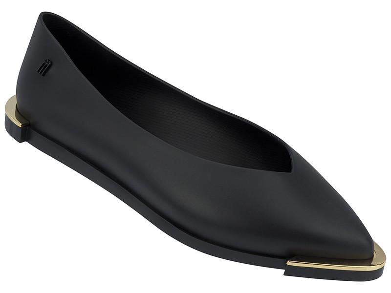 LojaMelissa's tweet image. LANÇAMENTO: a Spice é uma flat cheia de atitude. Uma das novidades do #Preview2015
lojamelissa.com.br/preview-invern…