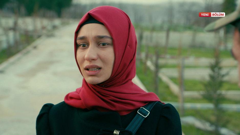 stvfanlari's tweet photo. #Ötesizİnsanlar'da Elif, Kudret Komutan’ın hedefindedir.@ErguLmiray @AydarBatuhan @Huseyinkoroglu @Cananciftel http://t.co/tl9Qz5ylyI