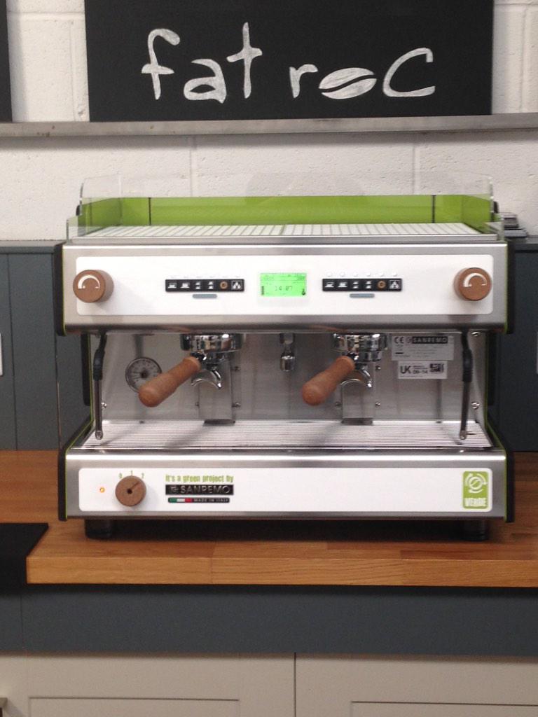 VoyagerTrainer's tweet photo. Who wouldn't like their @VoyagerCoffee #fatroc through the @Sanremouk #VerdeTCS #greenmachine http://t.co/ZqIghgWLyR