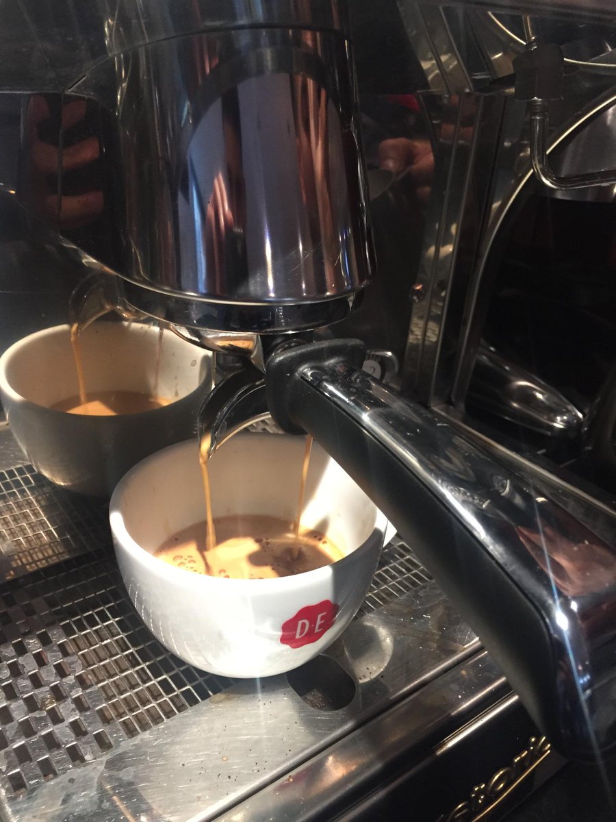 hiheathrow's tweet photo. Happy Monday. Start the week off right with one of our delicious coffee's. #RBDL @WhatsonOptimus @JoinIHG http://t.co/ilj6s7yyyT