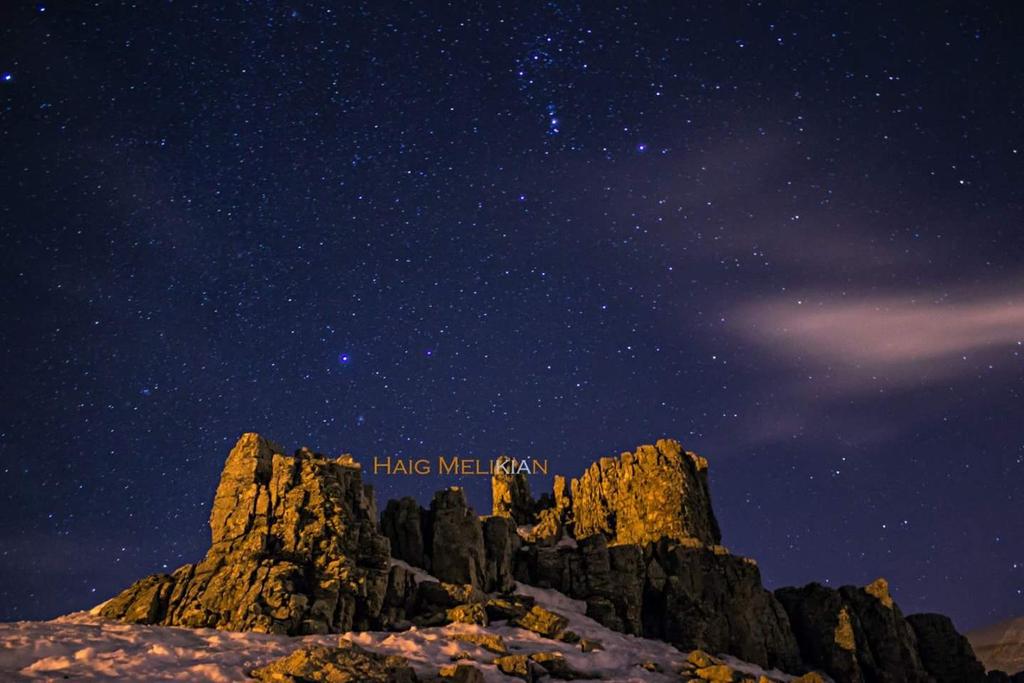 sflebanon's tweet photo. @HaigM #night #photography #lebanon #mountains #sky #stars #welovelebanon http://t.co/9BDdYnxMsU
