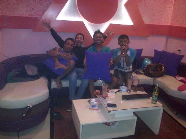 gearuffio's tweet photo. Thank kak @ady_yoshyfktv @carokoprojo @Cahyocukyocahyo @azess_thoock udah roke roke @Funbox_Wonosobo datang lagi yahh http://t.co/NsACLtmca1
