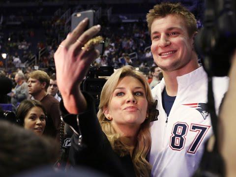 EMA2TRADE2's tweet image. Rob Gronkowski's memorable Super Bowl XLIX Media Day vid.staged.com/w3yn #staged