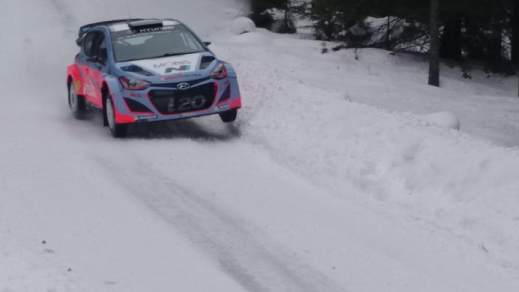 WRC: Rallye Sweden [12-15 Febrero] - Página 2 B9ZkxWBIYAApxVt