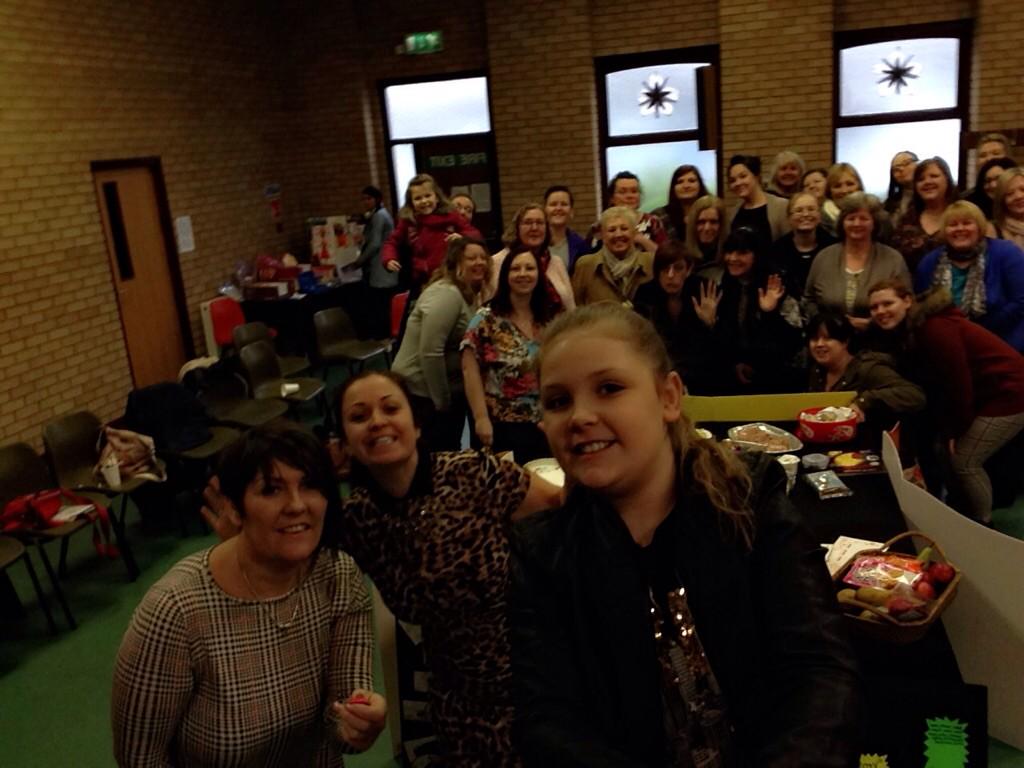 emmamgee's tweet photo. Celebrating #FreeFoodFeb in group @SlimmingWorld #morleysatslim http://t.co/YOxMggBfdQ
