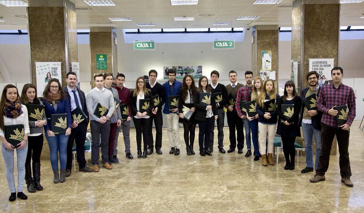 CRSASALAMANCA's tweet photo. Hoy damos la bienvenida a nuestros compañeros de practicas de la Facultad de Economia y Empresa. @SIP_USAL, @usal.. http://t.co/QlIms4syiq