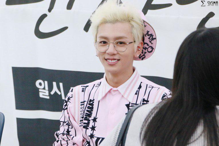 codebrazil's tweet image. 31.08.2014 › C:ODE - Jamsil Fansign

Cr. Sigma

@AlphaBAT_HUN #Codebrazil #Ju #Alphabat