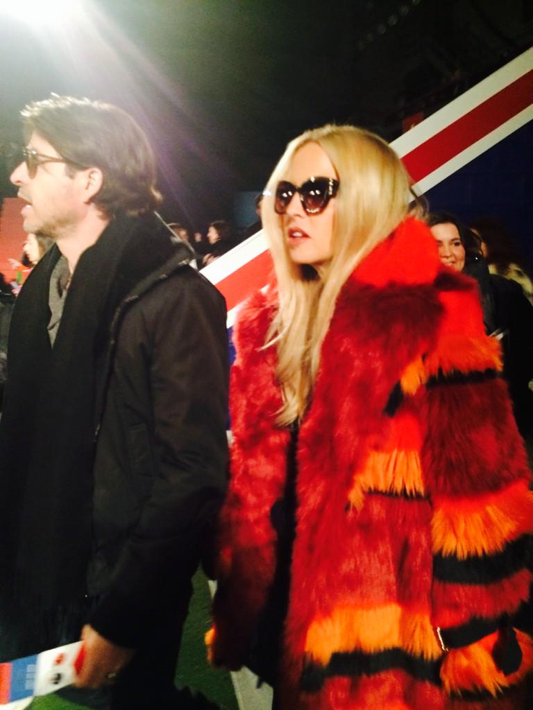 debbie_odonnell's tweet photo. Definitely looking more composed in this shot #RachelZoe #tommyspring15 http://t.co/3IJCSLAPuG