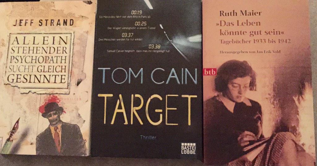 felgenralle's tweet photo. Welches zuerst ? #readbeforesleep http://t.co/P9mlzaJe9w