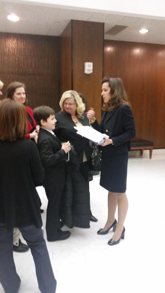 DDVA13's tweet photo. Ddva student meeting with Senator @JillHVogel after House Ed Committee passes #sb1386 to appropriations. #dyslexia http://t.co/OgCP64qipd