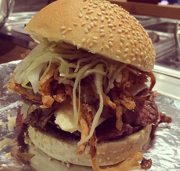 Swallow_Daily's tweet photo. Confessions Of A Sandwich Addict http://t.co/Cu0bIsj5c5 xo @Cumbraes @FBIPIZZATO http://t.co/7rdoUaubBn