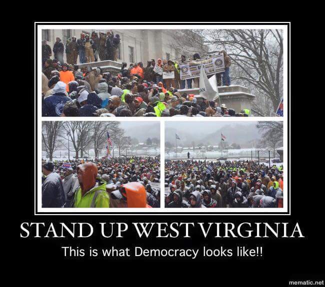 MasonCoWVDems's tweet photo. This is beautiful! @wvuberryshort #StandWithWV #StandUpWV http://t.co/QipRS8LTRP