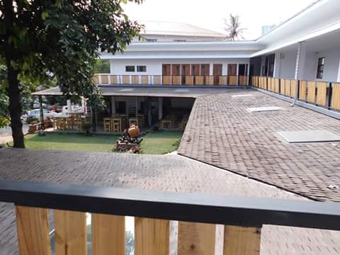 gilarna's tweet photo. @infobandung Pujasera puspa warna . Jln caringin no 20 jatinangor - sumedang http://t.co/zMMxXgiyhr