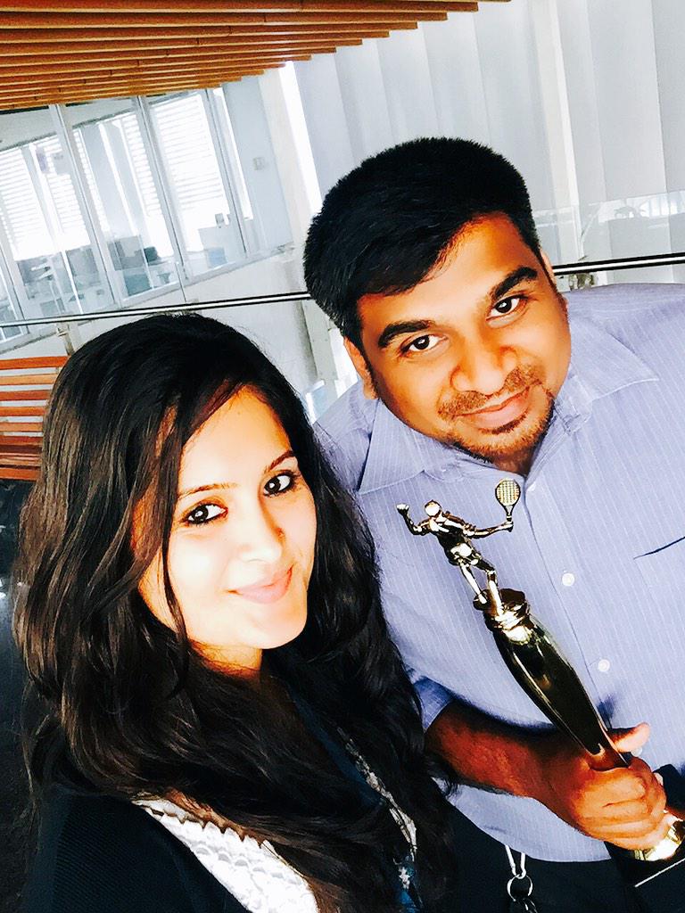 martinaravind's tweet photo. Office clicks 📲🎌 http://t.co/pwcJ5WaXnh