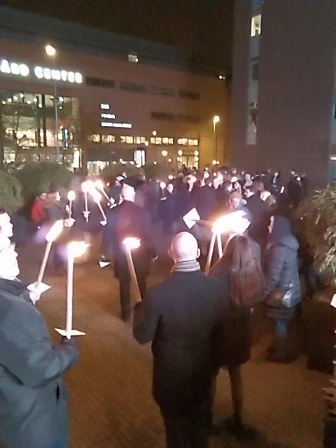 Stemthomsen's tweet photo. 30 min før start, vi er allerede mange i Odense #cphshooting #dkpol #odensepol http://t.co/BT4YnuFp1Z