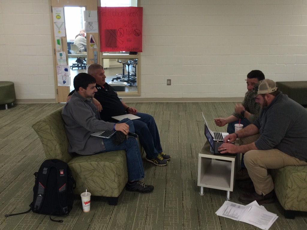 kefreeman2005's tweet photo. High school teachers making sure all students are successful while #learningasone! @LexingtonOne http://t.co/O6zYNVP9wi