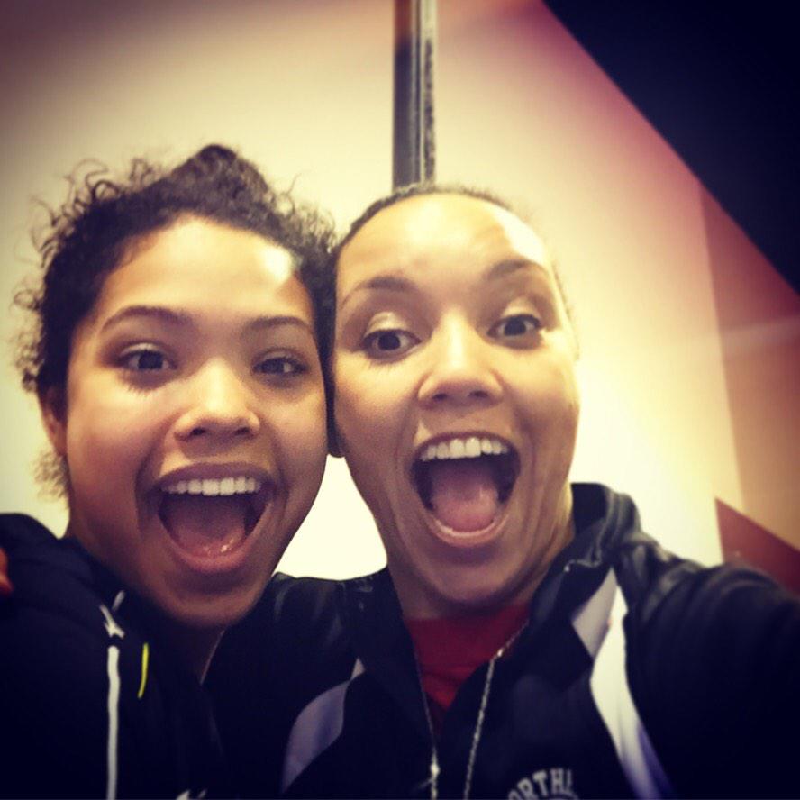 mzjenjacobs's tweet image. So many people have asked if she's my sister #couldbe #youllneverknow @nlightsvball