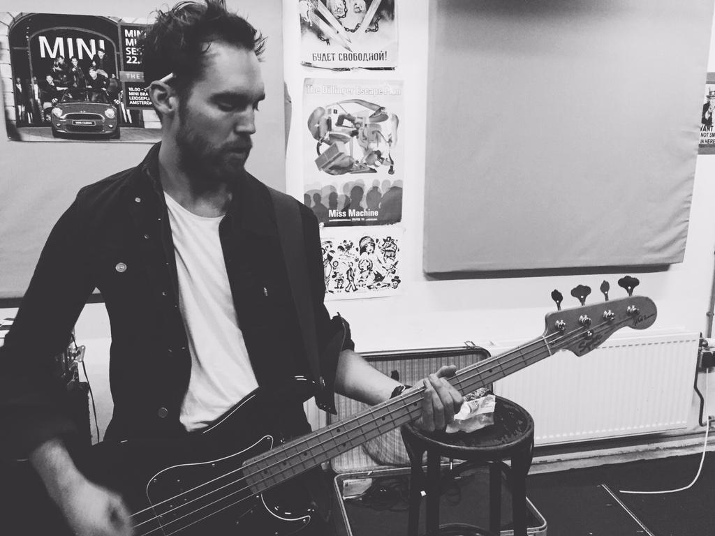 themedics's tweet image. p.s.
here's a picture of @JrlHctr pretending to play bass.