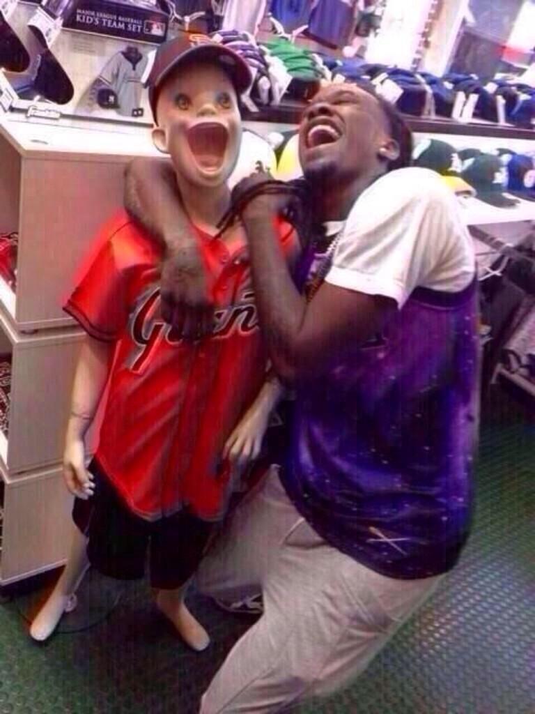 @britttbrum When Un-Educated McDonalds People state: "They Have to cancel school at 32 degrees"😂👌