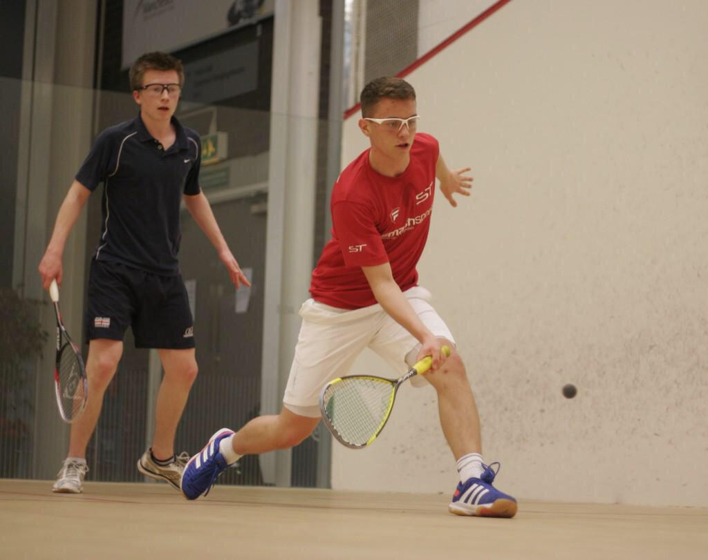 SquashTops's tweet photo. Nice action shots of @LaurenceGreen46 in his @SquashTops Tshirts #SquashTops #comingsoon http://t.co/8pleZSLOBj