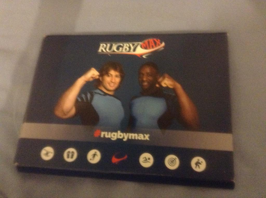Toninpex's tweet photo. #rugbymax @YannickNyanga @SzarzewskiDim2 http://t.co/NthnROH5by