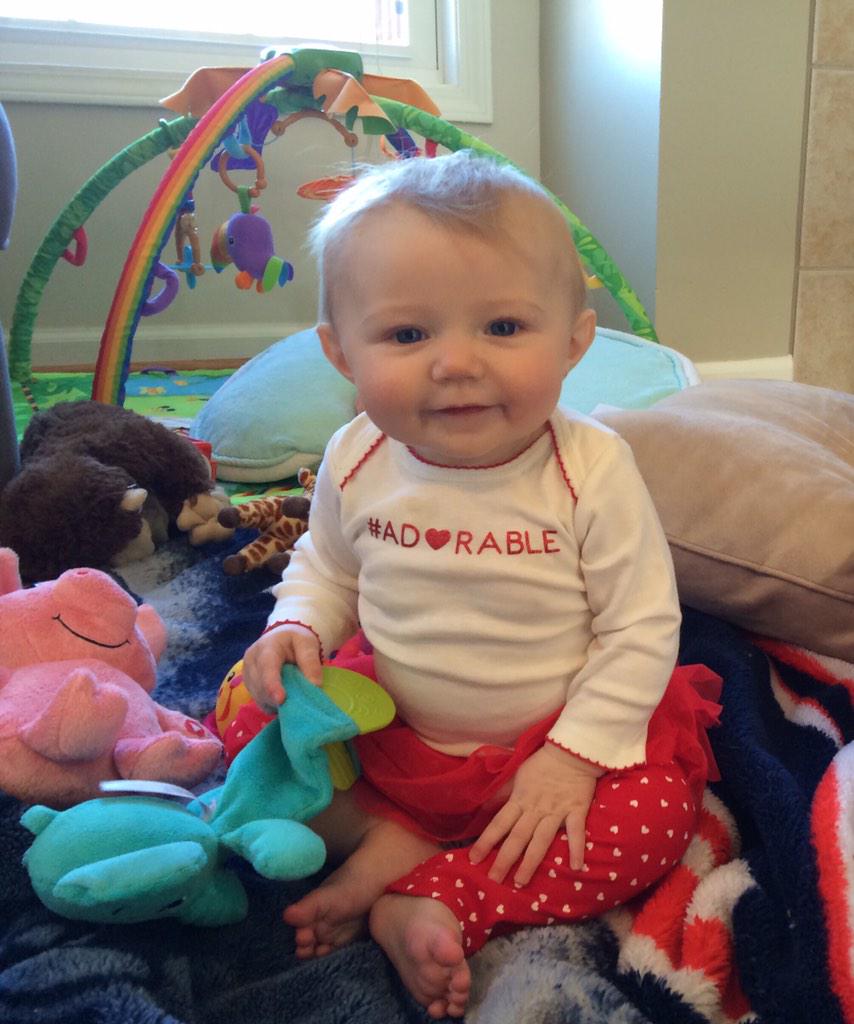 mrbustybust's tweet photo. Snow day with my lil family #adorable @PatrickMason22 http://t.co/9JaKDGqPVv