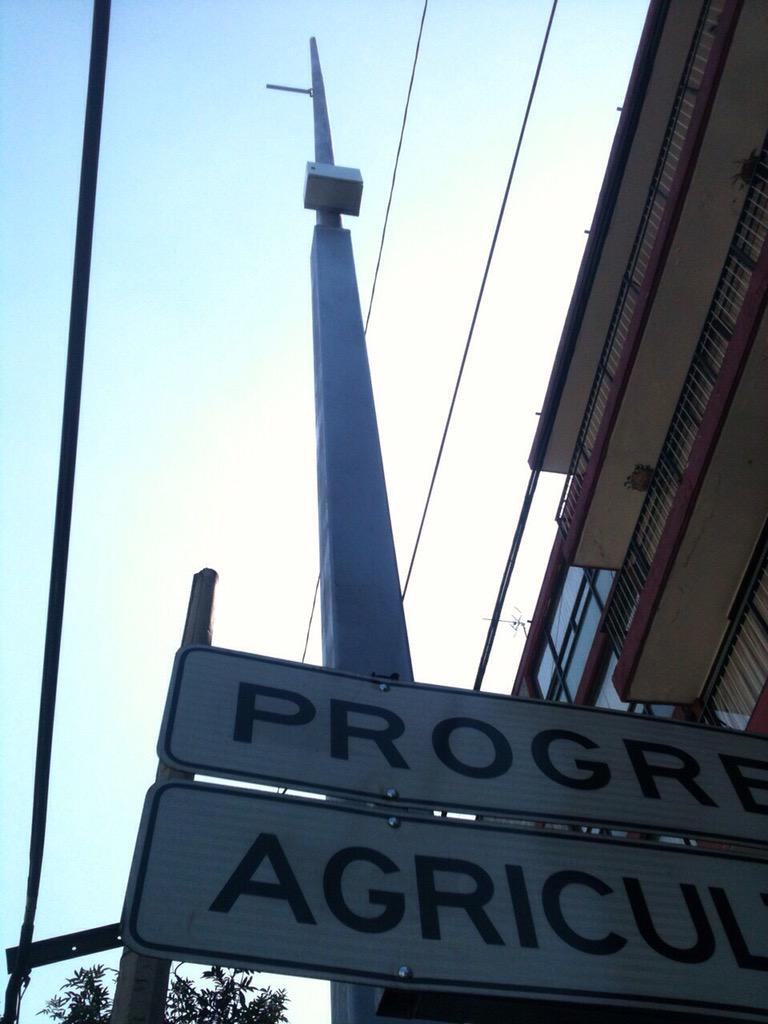 desarrollodelMH's tweet photo. #TeCompartimos Avances de la instalación de cámaras de seguridad (2) en la col. Escandon I, como parte del #PP2014 http://t.co/drCaIw8yyd