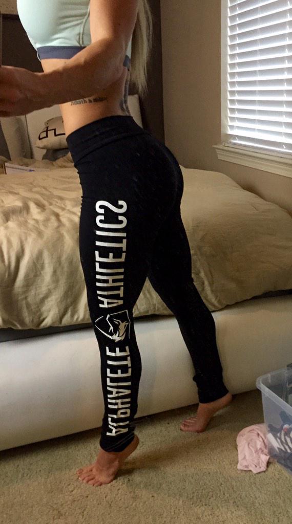 itsnikkib's tweet photo. SNEEK PEEK #alphaletealthetics #youknowigotyouladiessss #yallaregonnalovethese #sample #notfinalproduct http://t.co/g4Mo6jpHZ8