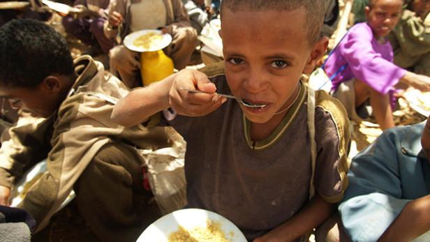 devex's tweet photo. How to fight foodborne diseases: The hidden side of #foodsec: http://t.co/OVsTGFXF3E #feedingdev via @elenapasquini http://t.co/OhZnT7x7Xy