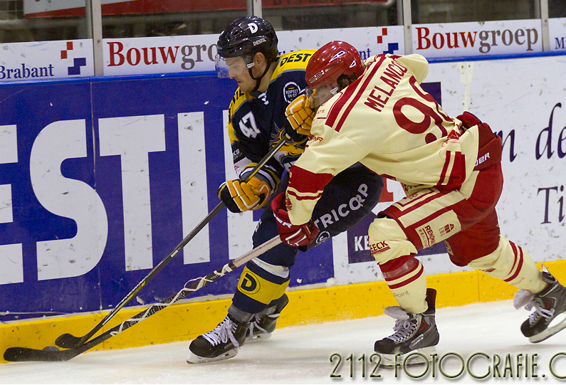 9HockeyMgmt's tweet photo. PHOTOS: 9HM client @tmel89 in action for @ReplayHyc in the @nijberedivisie #IceHockey #IjsHockey #Hockey http://t.co/U6X1BIEHxS
