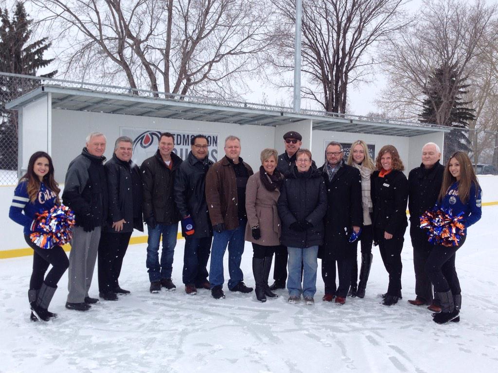 Oil_Foundation's tweet photo. We're celebrating the Beverly Heights community rink grand opening this #FamilyDay | READ > http://t.co/7aNPTqx1D2 http://t.co/xvLqNxKZ0V