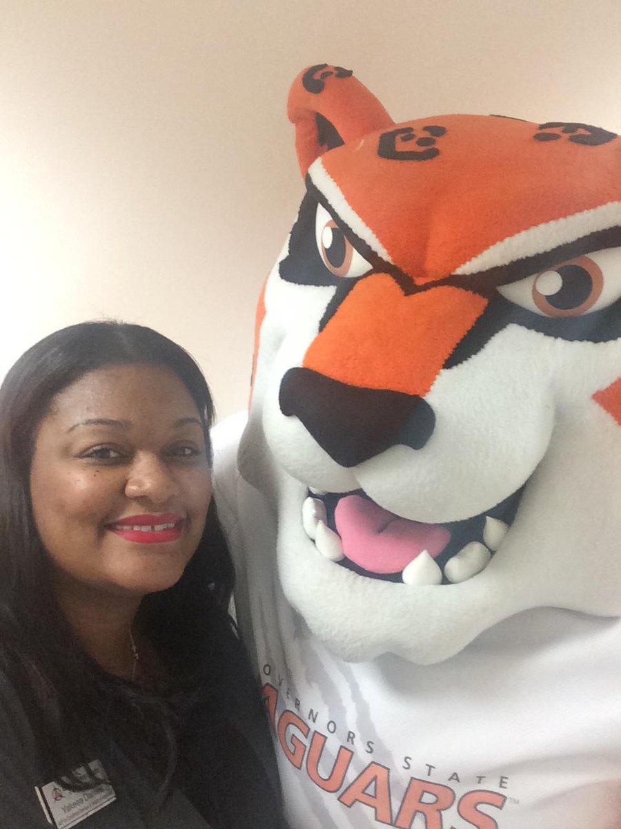 BeFree126's tweet photo. Usie with @Governors_State #withJax the GSU Jaguar! #GSUOpenHouse http://t.co/2dIXnlC5Ha