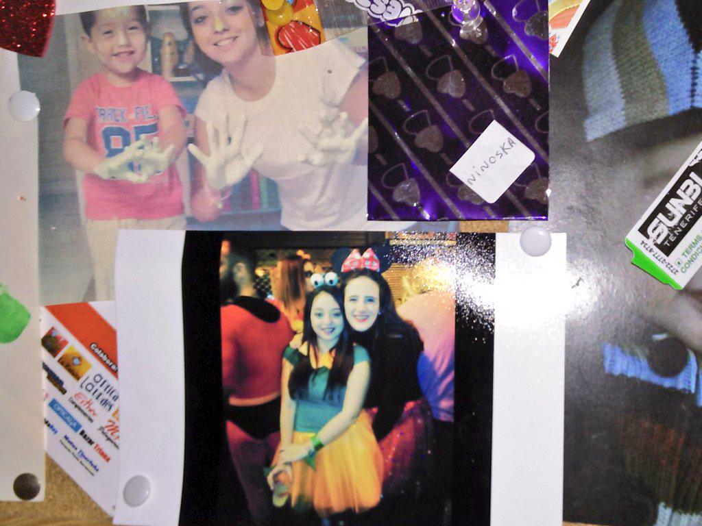 niinoska_'s tweet photo. Mi niña y sus detalles, como la quiero @carlatbd 💖😍📷 http://t.co/3nYNezPftR