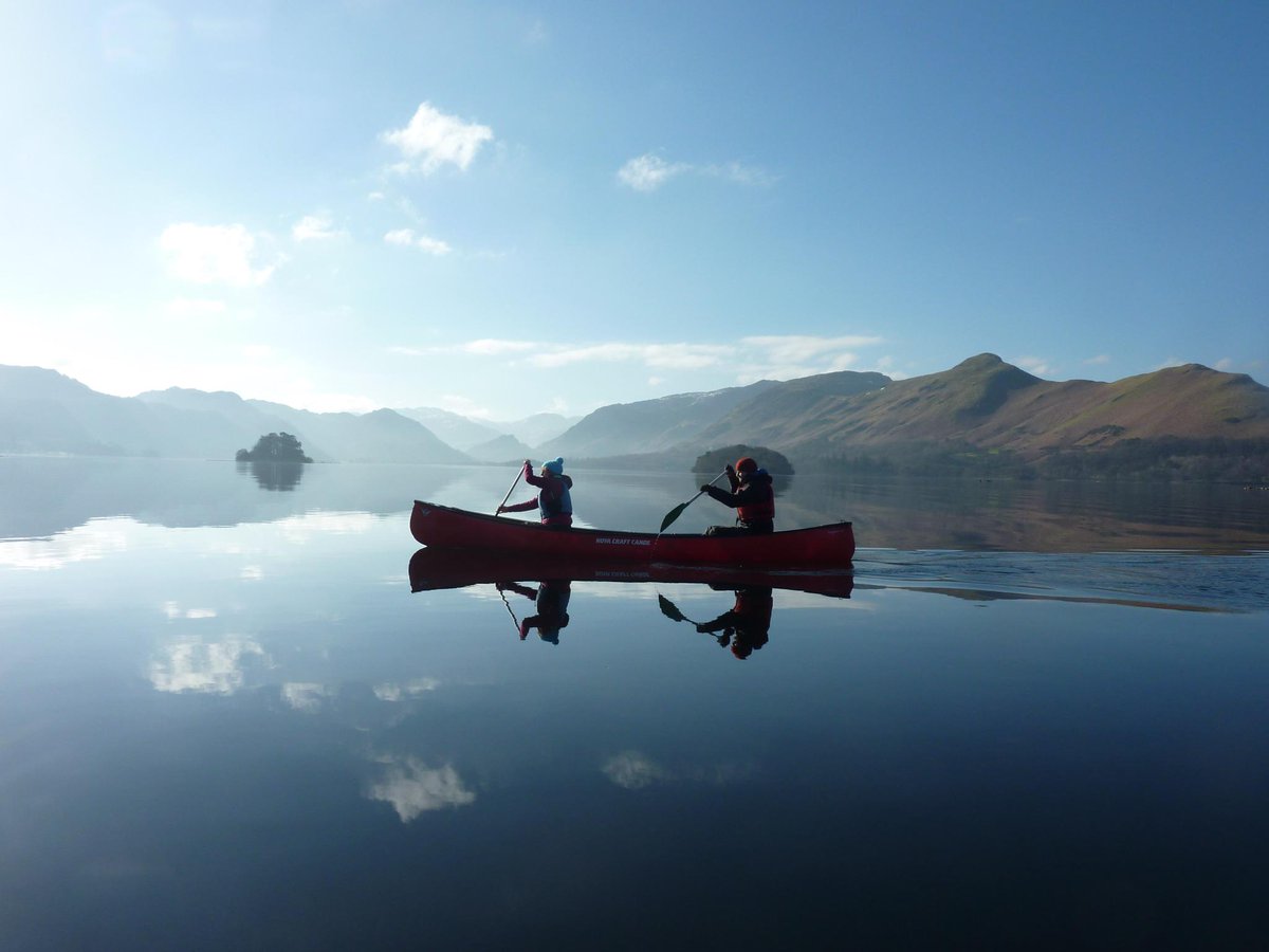 keswickcanoe's tweet photo. @keswickcanoe - No better way to spend your time #canoeing #derwentwater @KeswickTourism @golakes @KeswickFestival http://t.co/JZvGAjFLxn